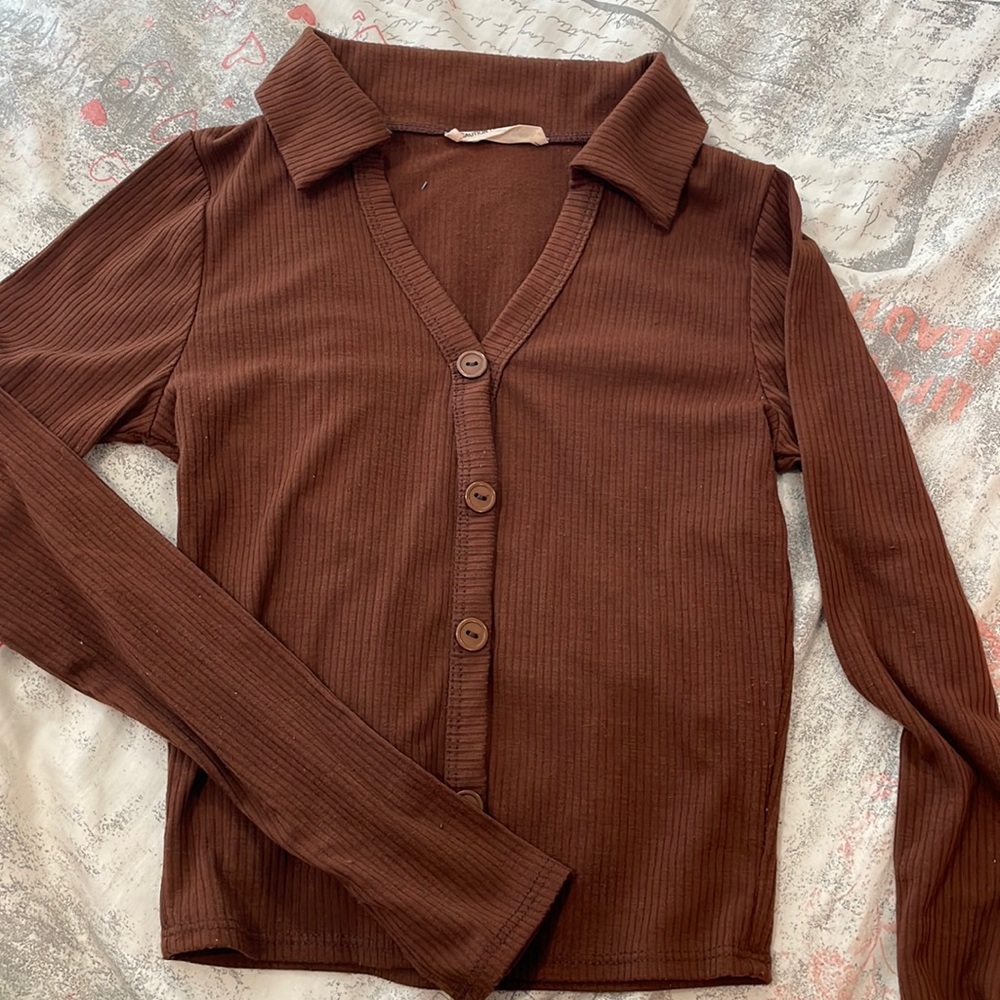 Brown top size small!